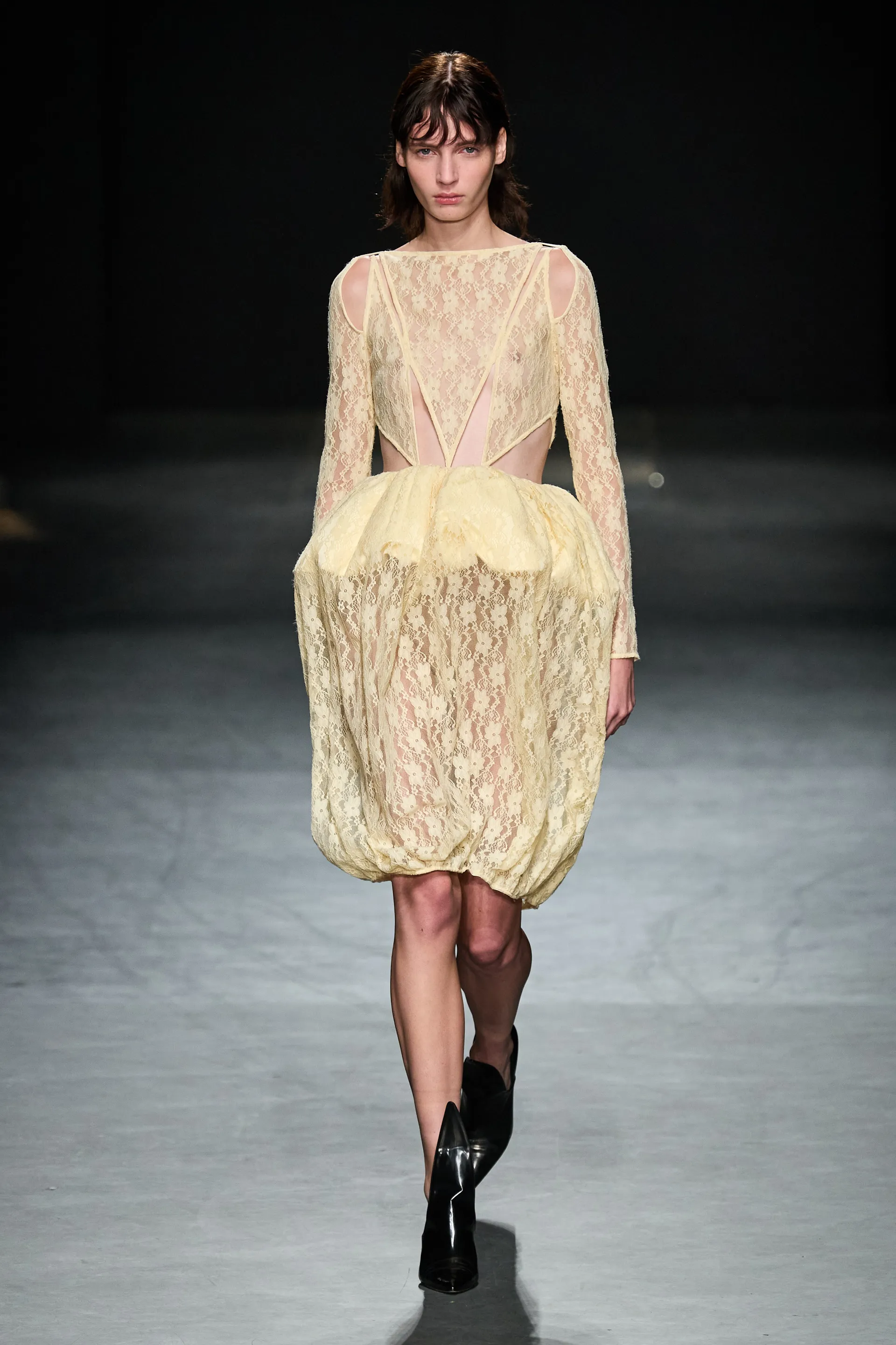 00011-christopher-kane-spring-2023-ready-to-wear-credit-gorunway