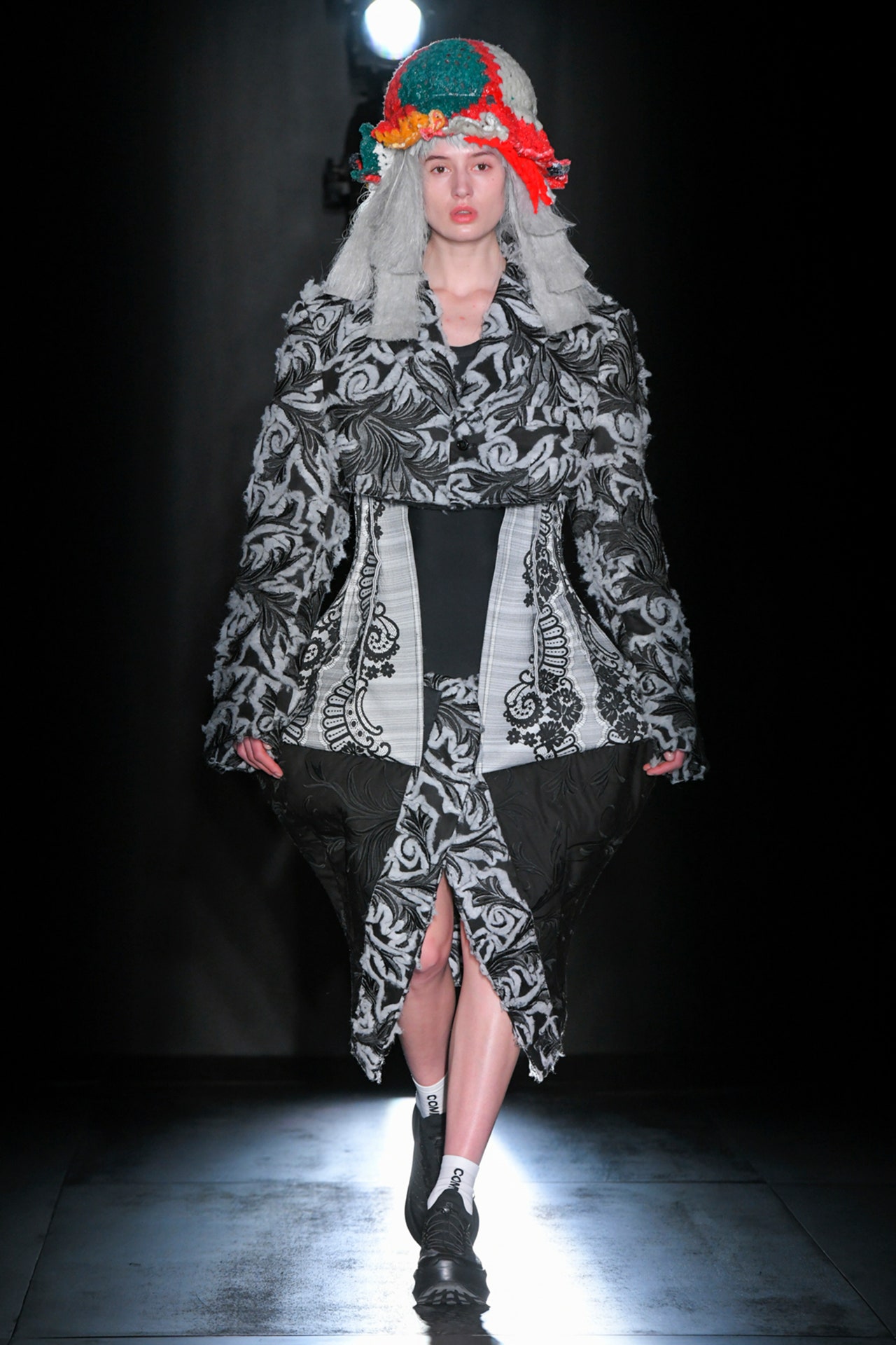 00011-comme-des-garcons-fall-2022-ready-to-wear-tokyo-credit-brand-1.jpeg
