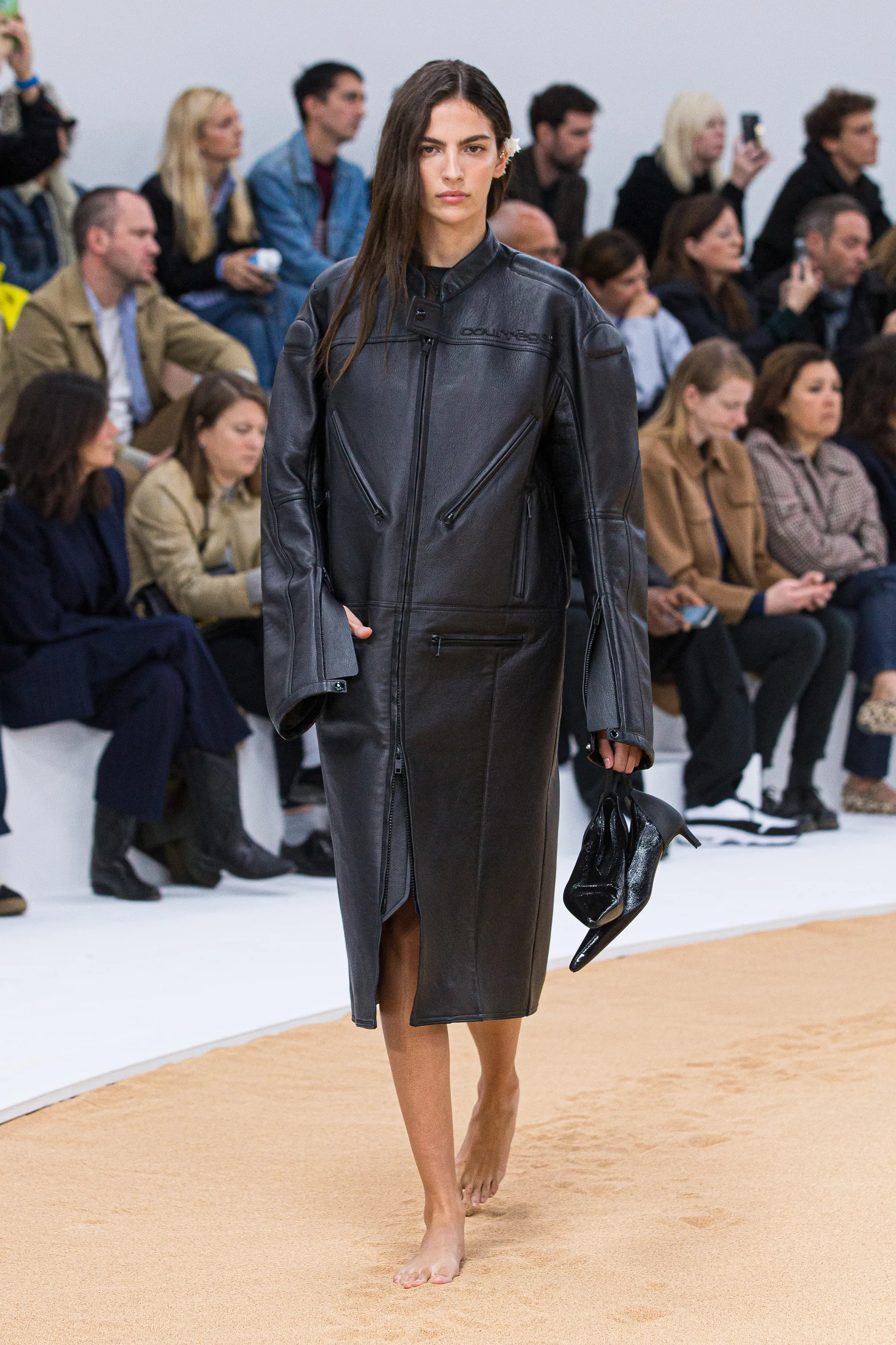00011-courreges-spring-2023-ready-to-wear-credit-brand
