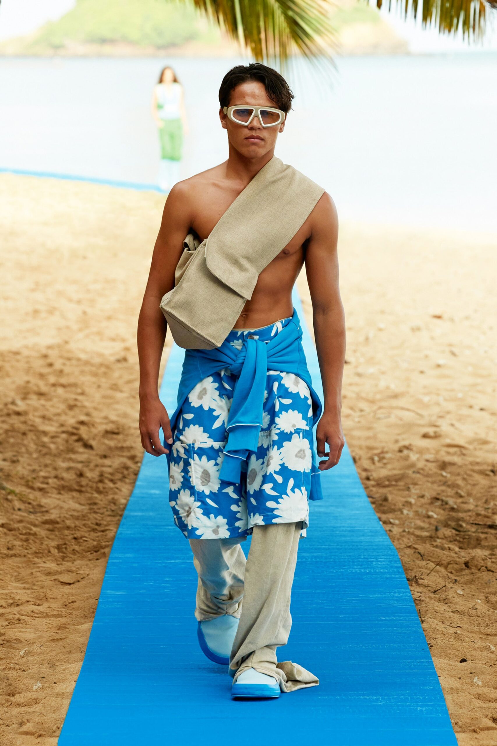 00011-jacquemus-spring-2022-ready-to-wear-credit-brand-1.jpg