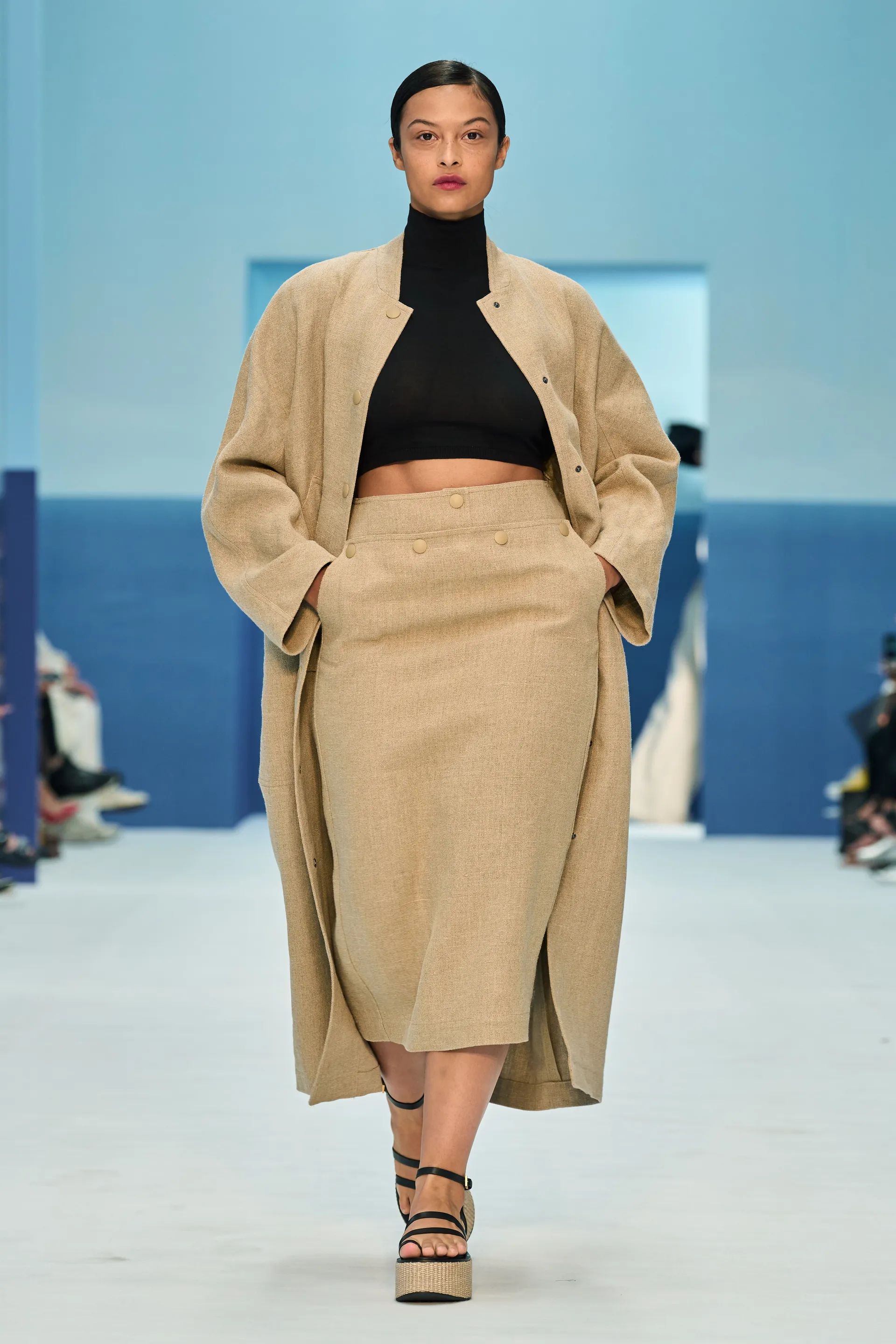 00011-max-mara-spring-2023-ready-to-wear-credit-gorunway