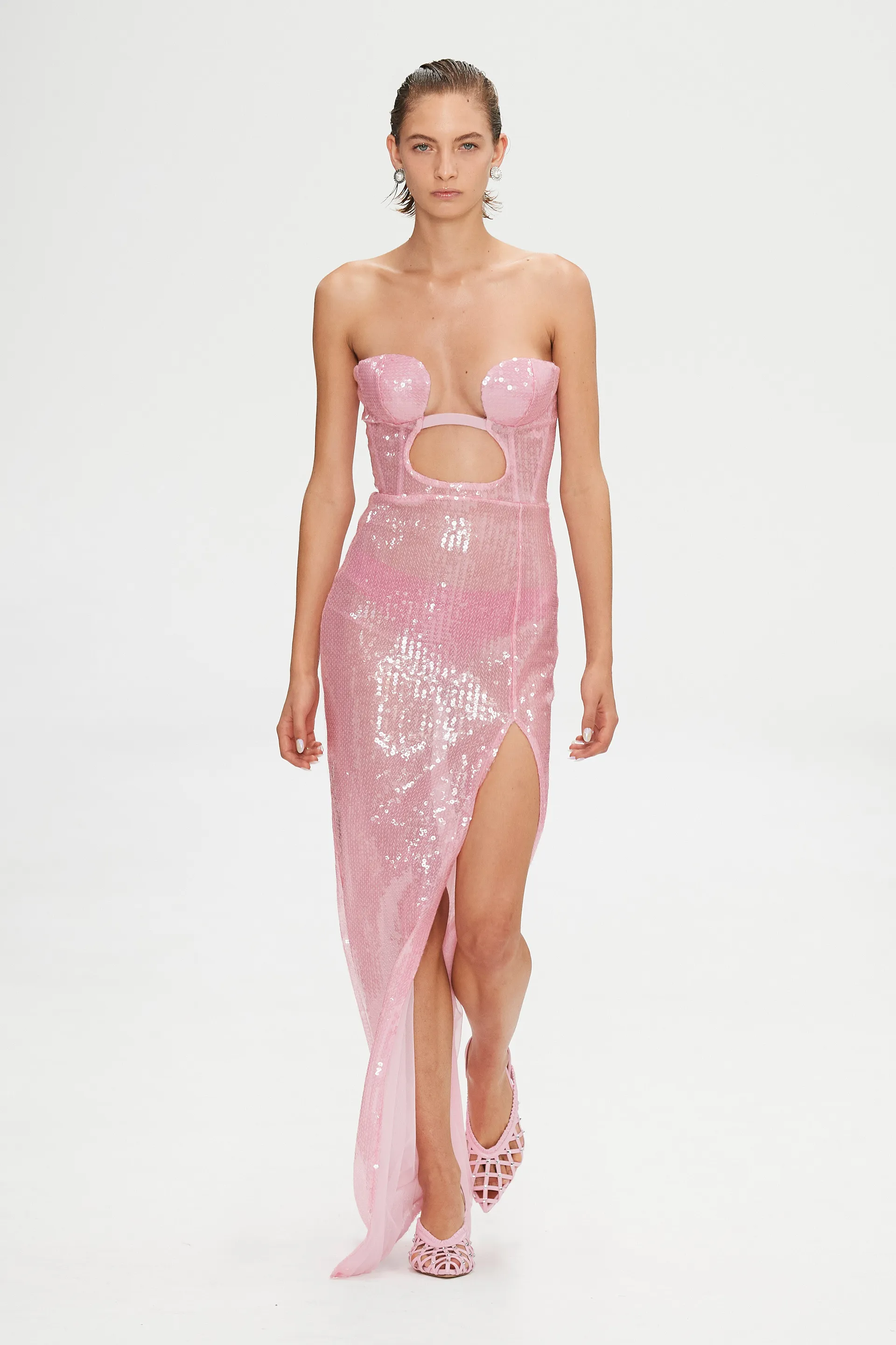 00011-nensi-dojaka-spring-2023-ready-to-wear-credit-gorunway