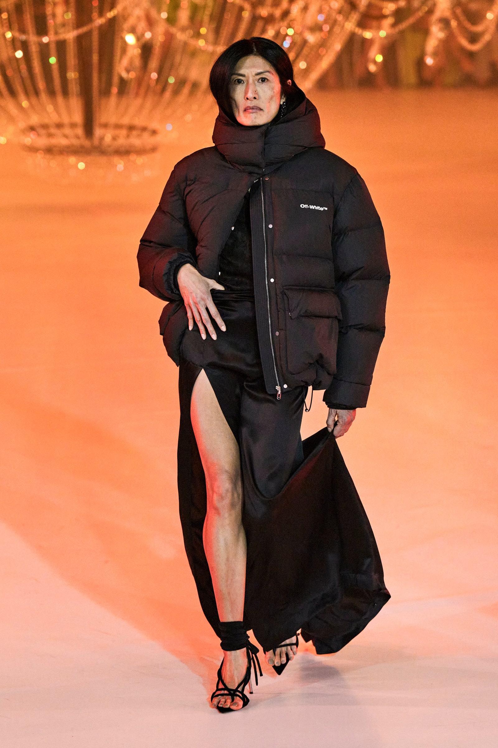 00011-off-white-fall-2022-ready-to-wear-paris-credit-gorunway-1.jpeg