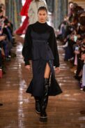 00011-sacai-fall-2022-ready-to-wear-paris-credit-gorunway-1.jpg