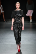 00012-christopher-kane-spring-2023-ready-to-wear-credit-gorunway
