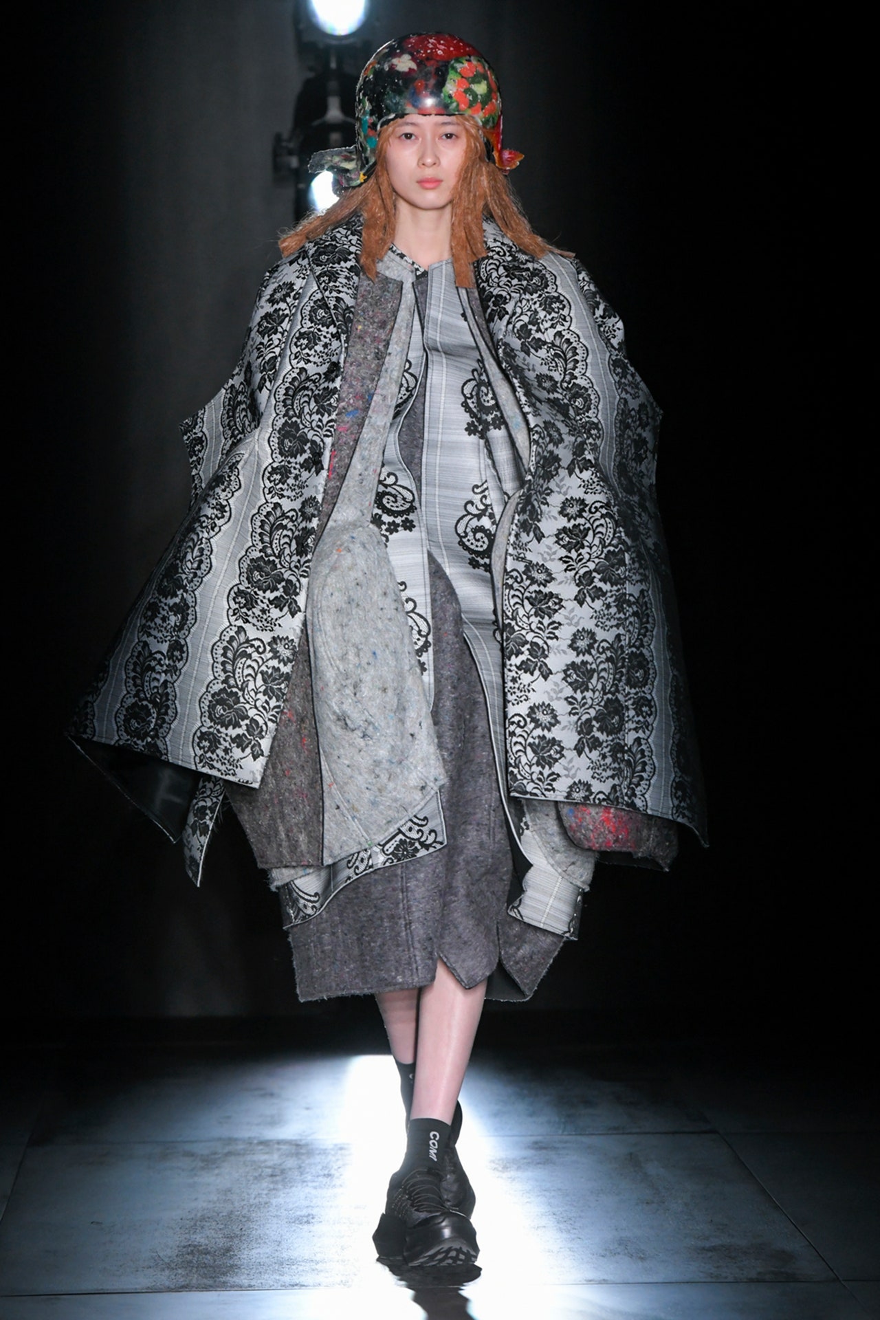 00012-comme-des-garcons-fall-2022-ready-to-wear-tokyo-credit-brand-1.jpeg