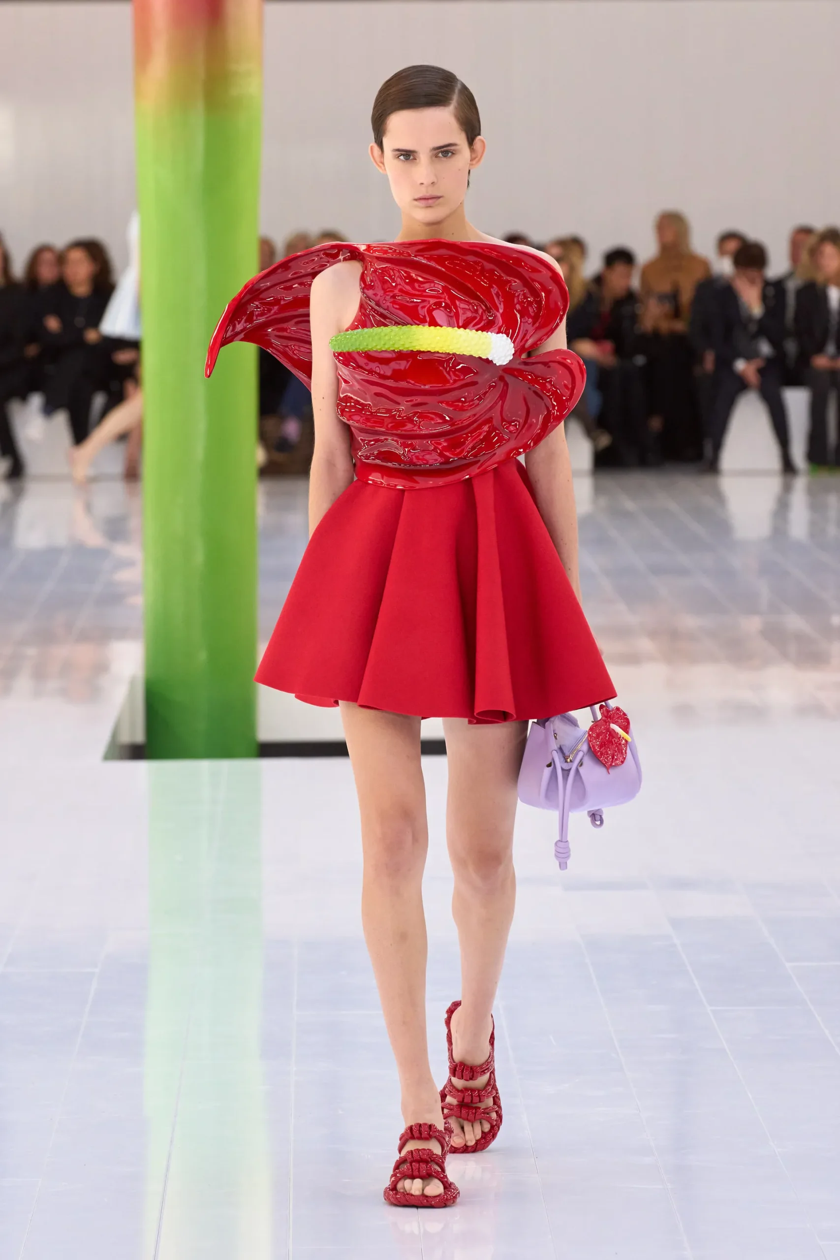 00012-loewe-spring-2023-ready-to-wear-credit-gorunway