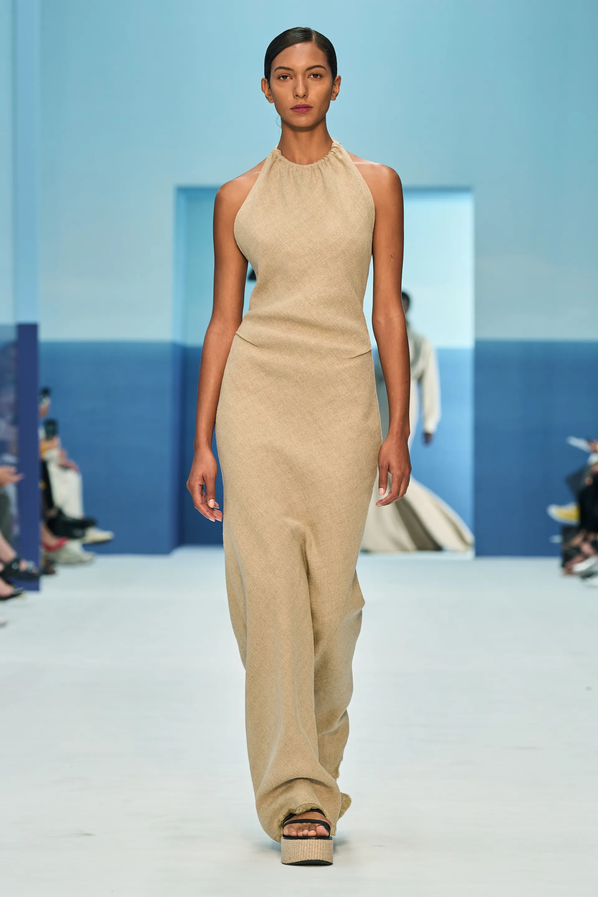 00012-max-mara-spring-2023-ready-to-wear-credit-gorunway