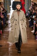 00012-sacai-fall-2022-ready-to-wear-paris-credit-gorunway-1.jpg
