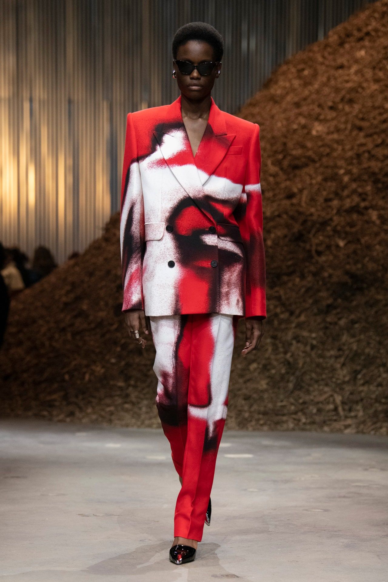 00013-alexander-mcqueen-fall-2022-ready-to-wear-credit-brand-1.jpeg