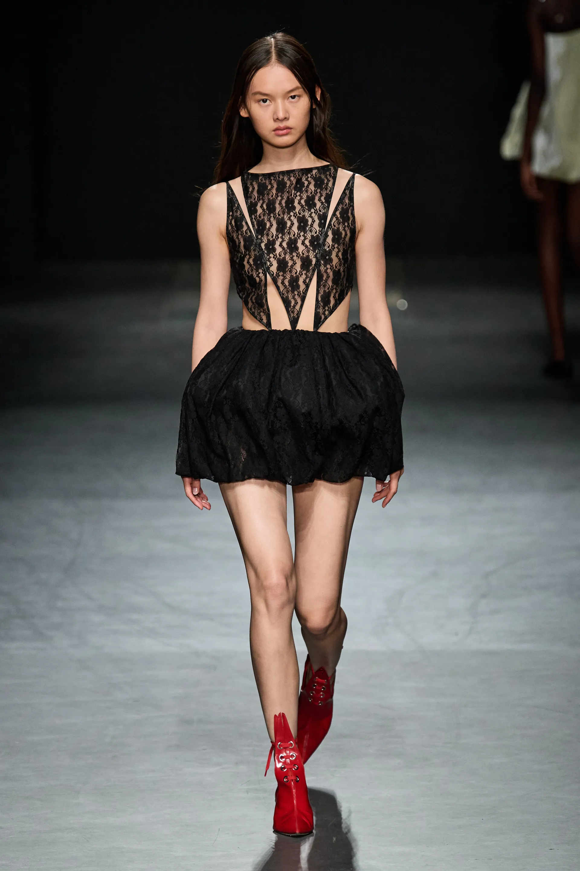 00013-christopher-kane-spring-2023-ready-to-wear-credit-gorunway