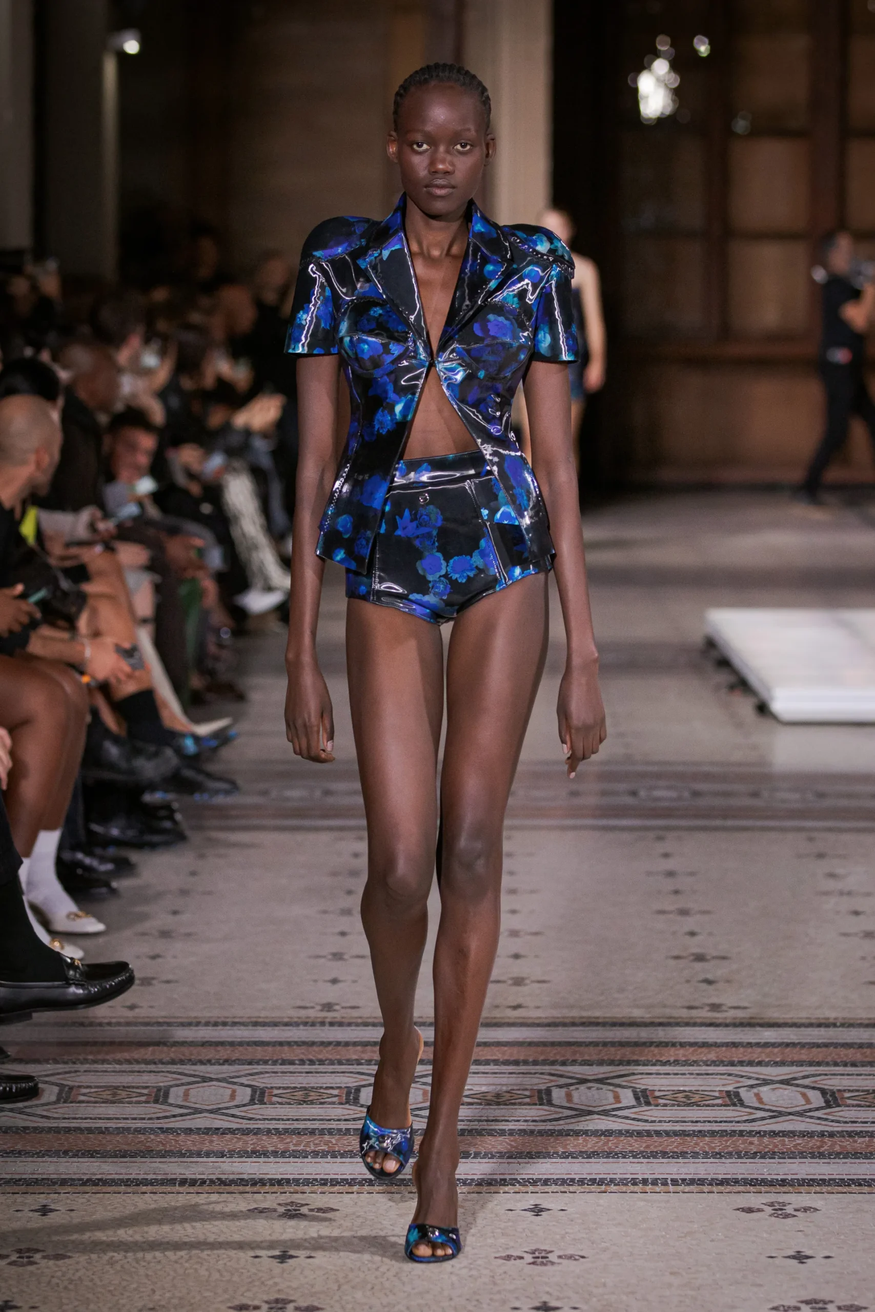 00013-coperni-spring-2023-ready-to-wear-credit-brand