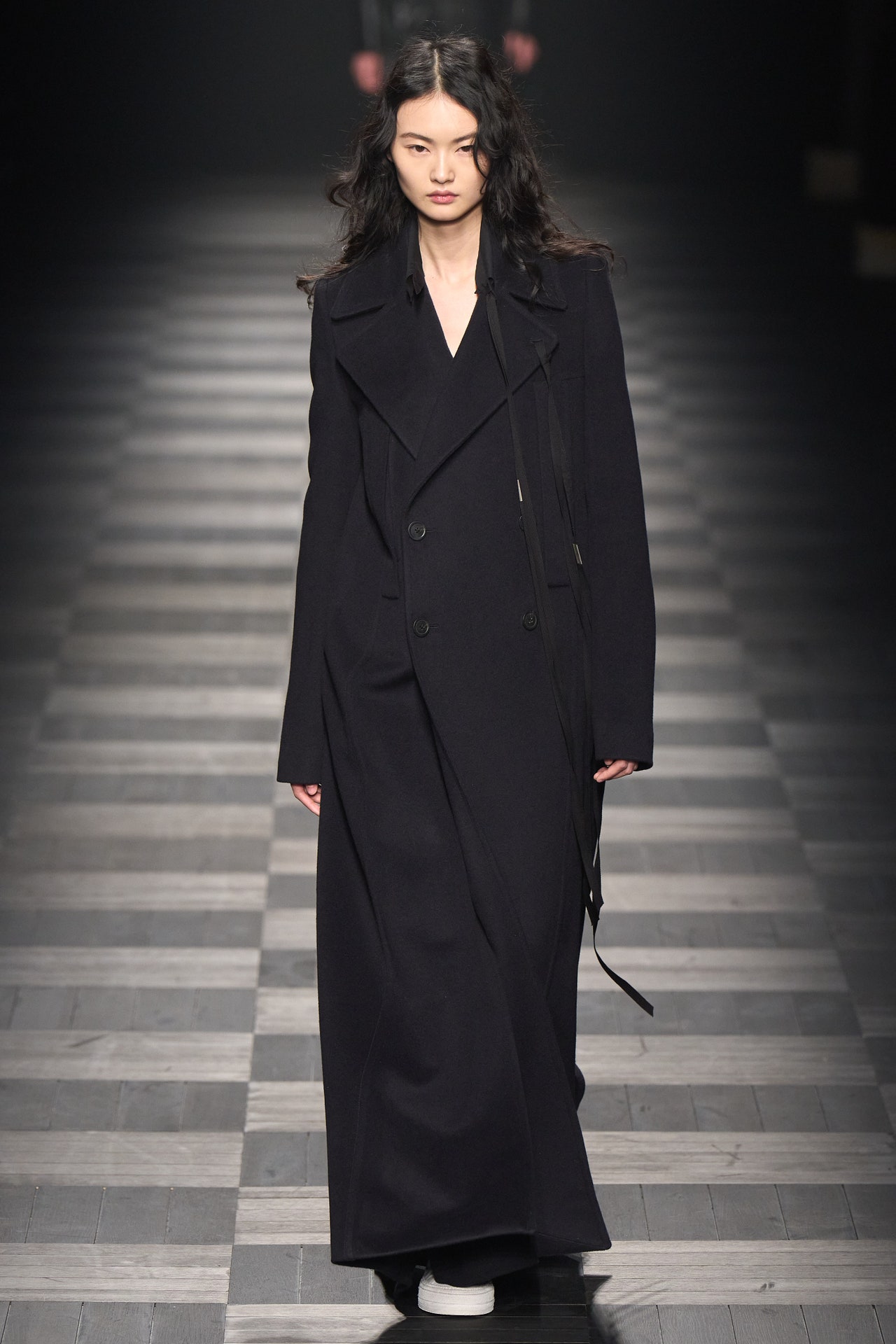 00014-ann-demeulemeester-fall-2022-ready-to-wear-paris-credit-filippo-fior-gorunway-1.jpeg