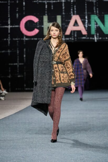 00014-chanel-fall-2022-ready-to-wear-paris-credit-gorunway-1.jpeg