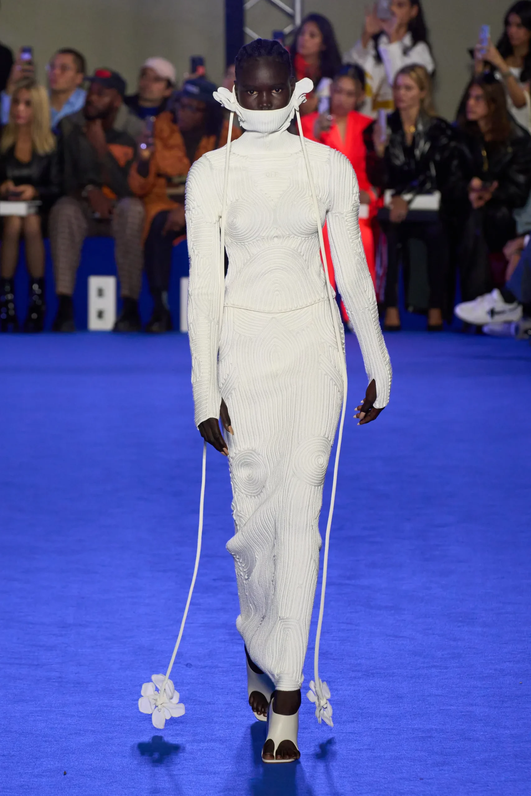 00014-off-white-spring-2023-ready-to-wear-credit-gorunway