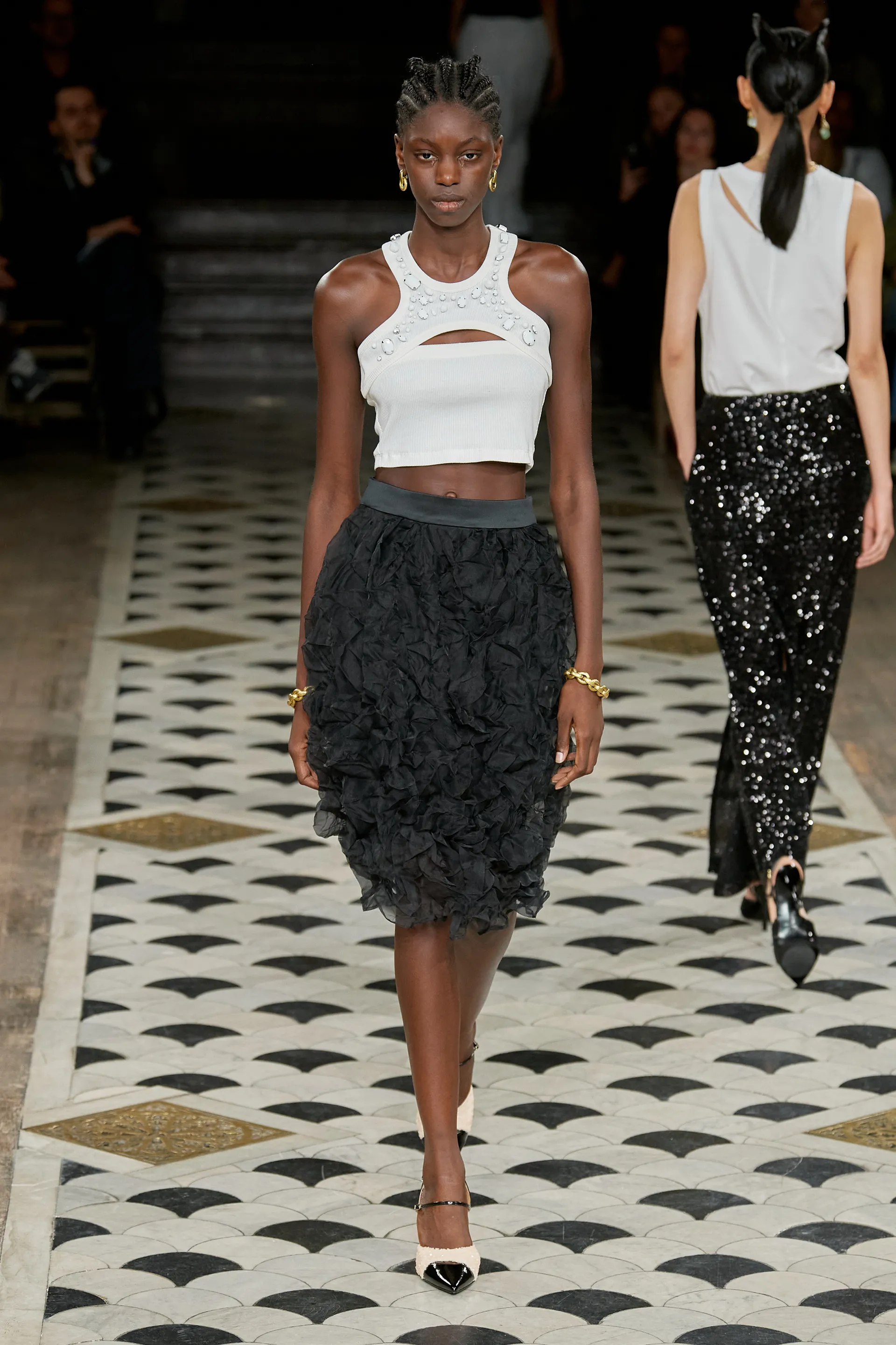 00014-undercover-spring-2023-ready-to-wear-credit-gorunway