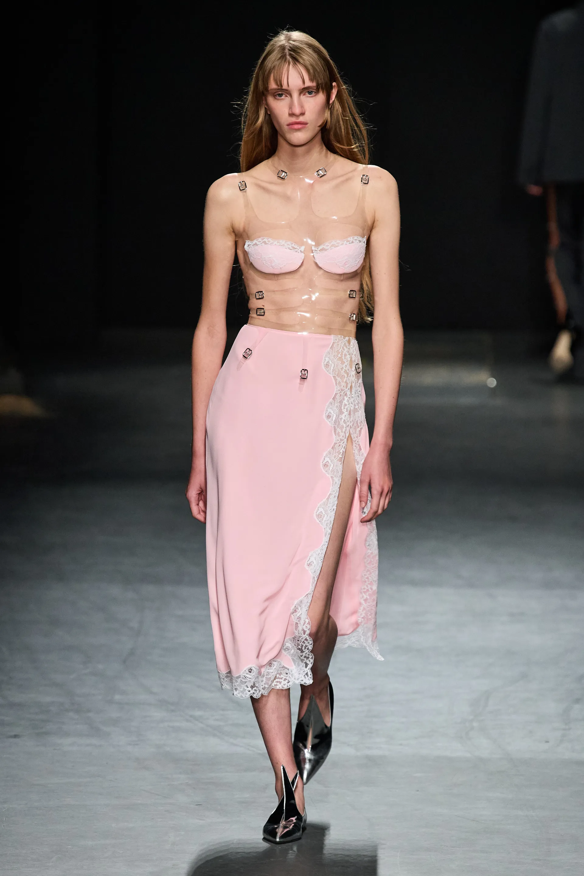 00015-christopher-kane-spring-2023-ready-to-wear-credit-gorunway