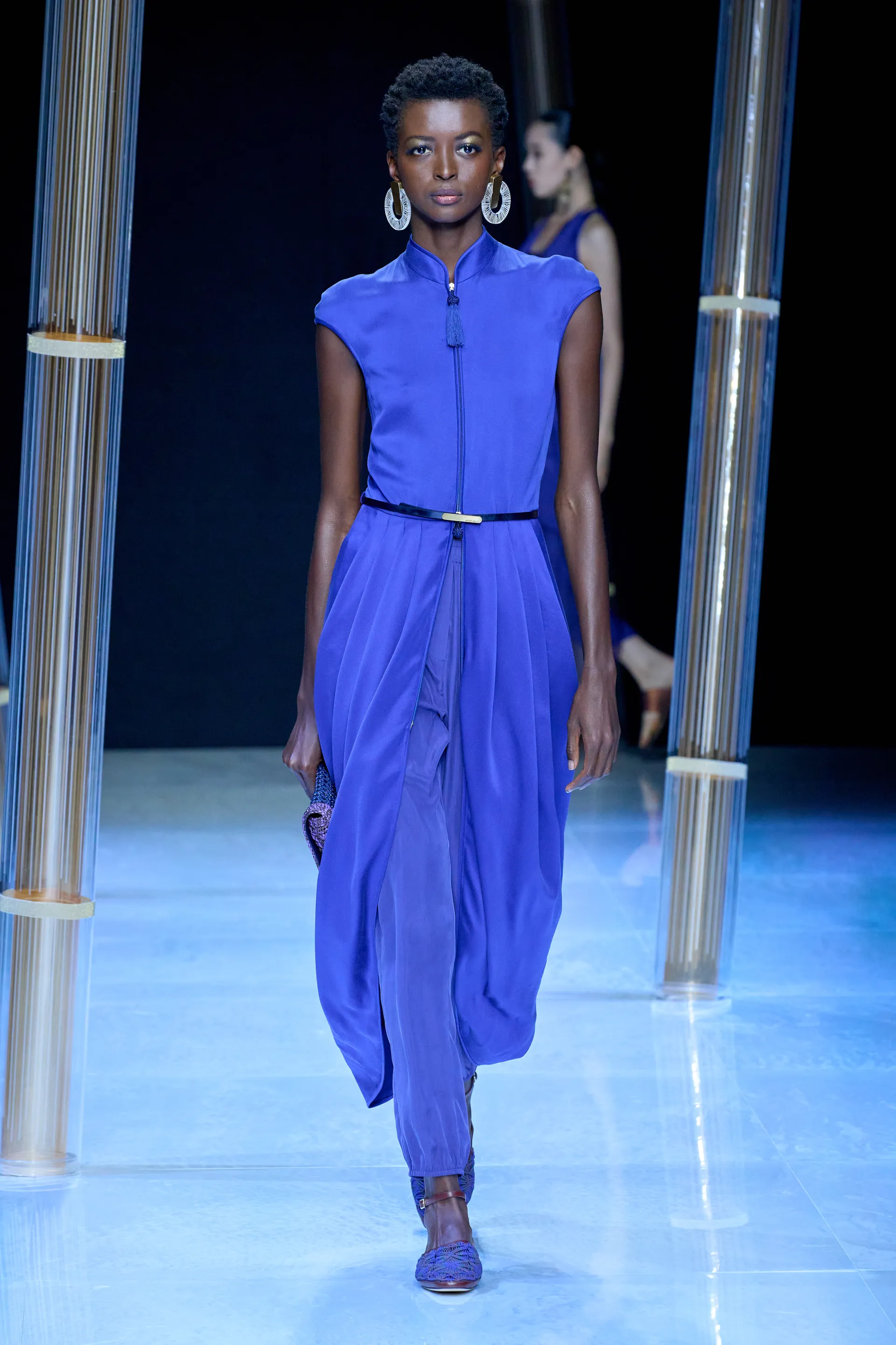 00015-giorgio-armani-spring-2023-ready-to-wear-credit-gorunway