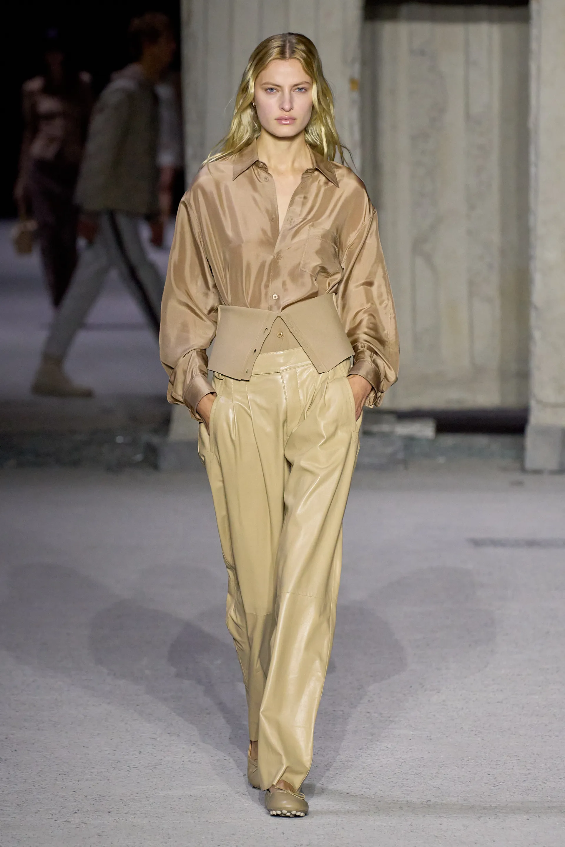 00015-tods-spring-2023-ready-to-wear-credit-gorunway