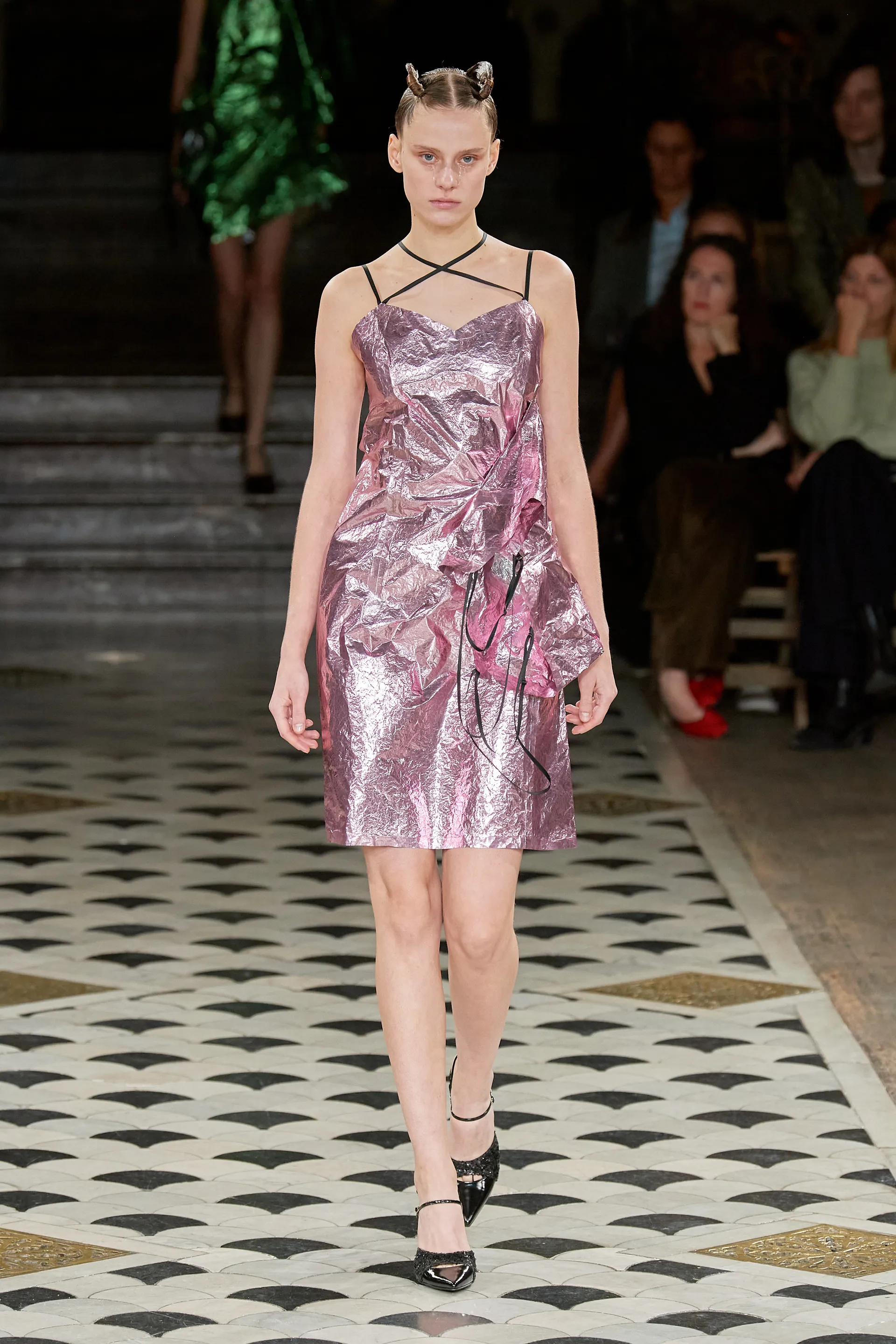 00015-undercover-spring-2023-ready-to-wear-credit-gorunway