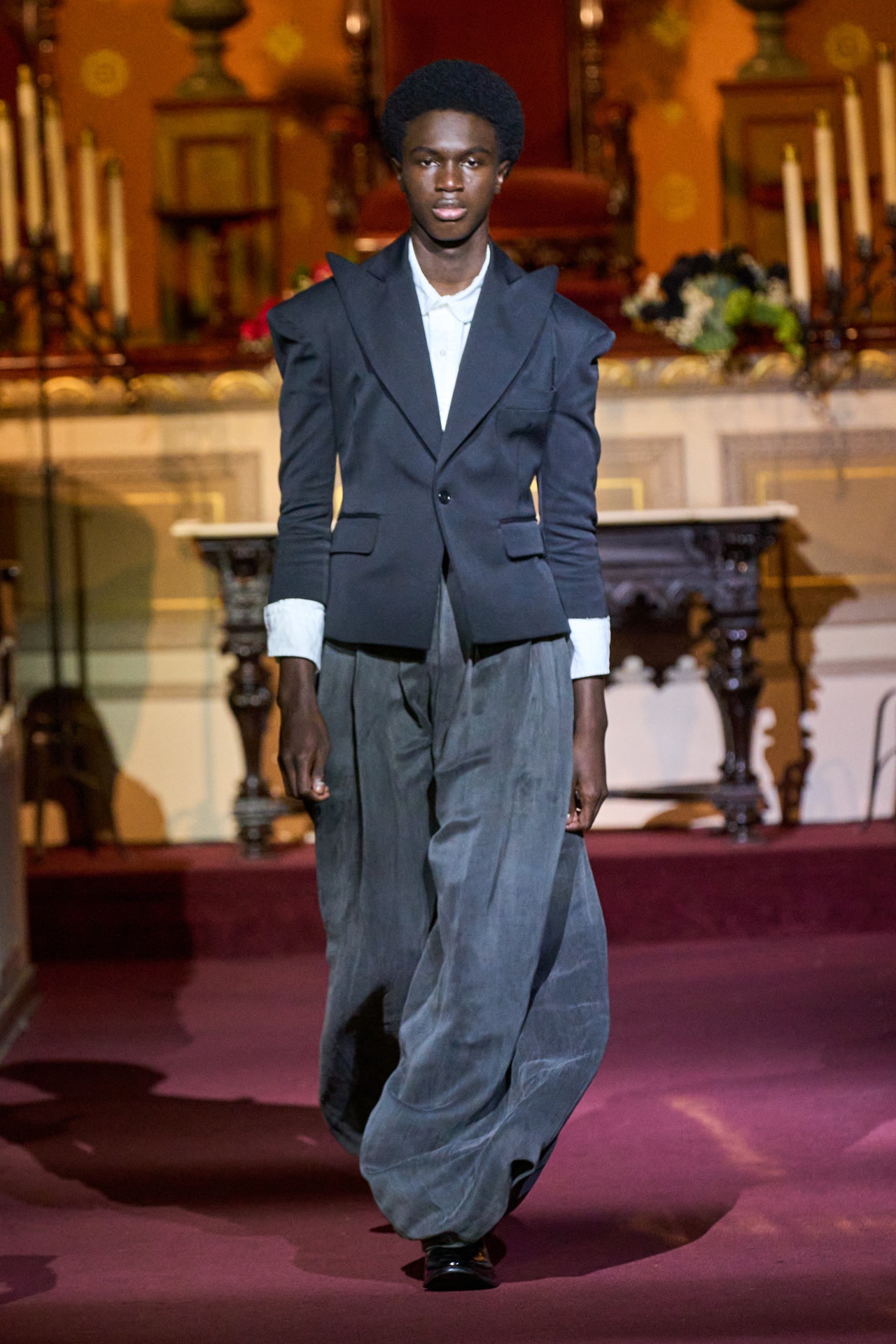 00015-willy-chavarria-spring-2023-menswear-credit-gorunway