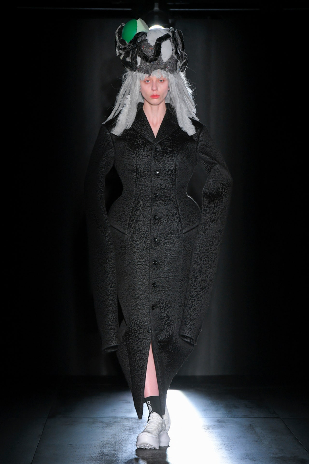 00016-comme-des-garcons-fall-2022-ready-to-wear-tokyo-credit-brand-1.jpeg