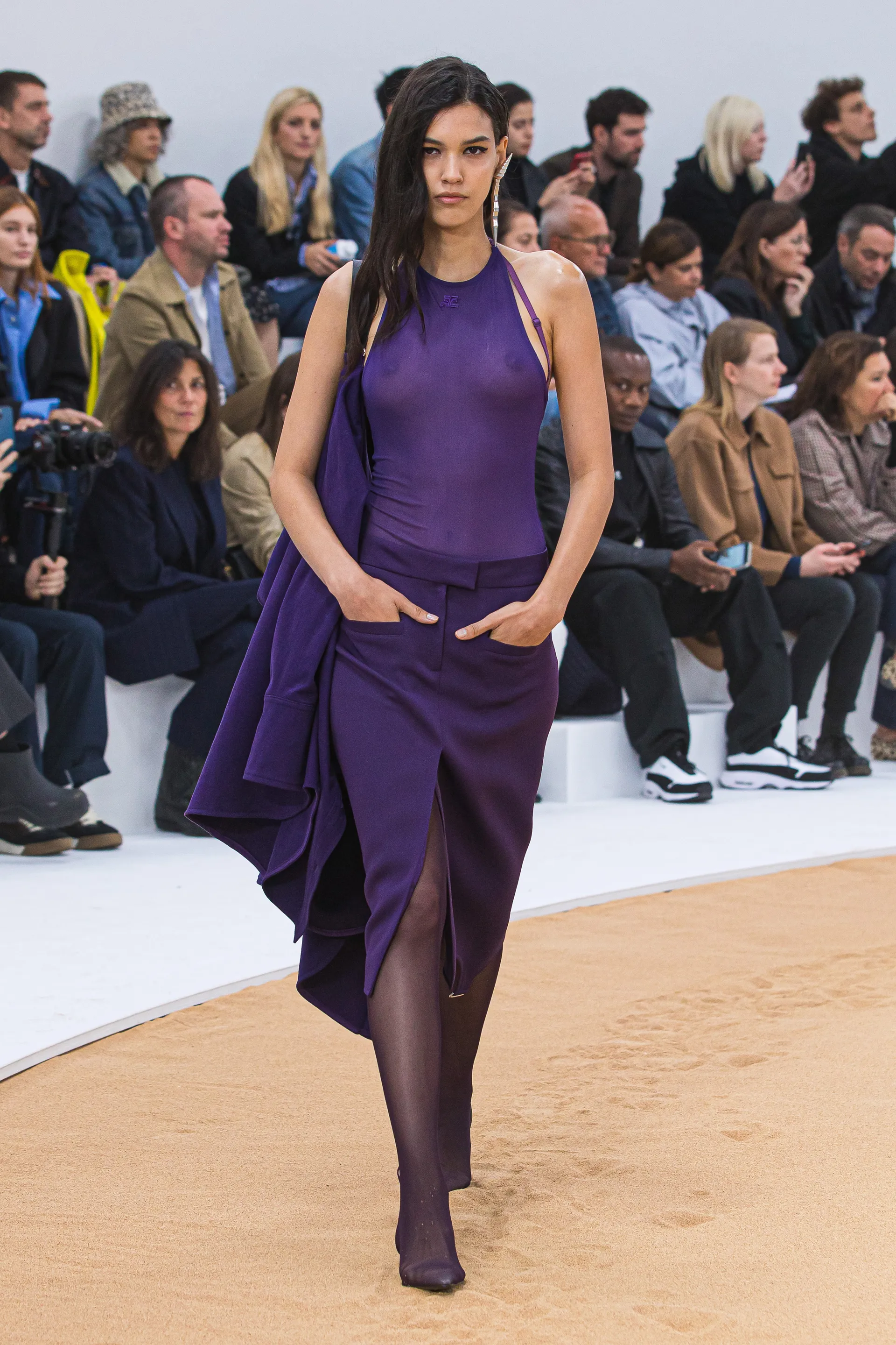 00016-courreges-spring-2023-ready-to-wear-credit-brand