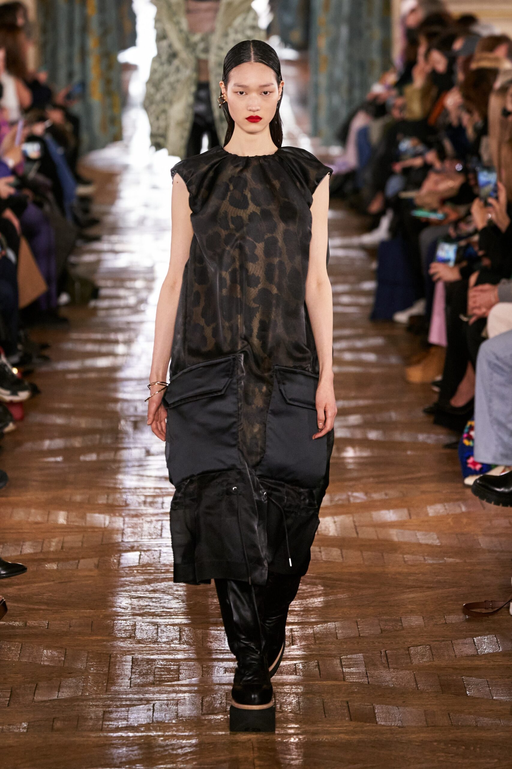 00016-sacai-fall-2022-ready-to-wear-paris-credit-gorunway-1.jpg