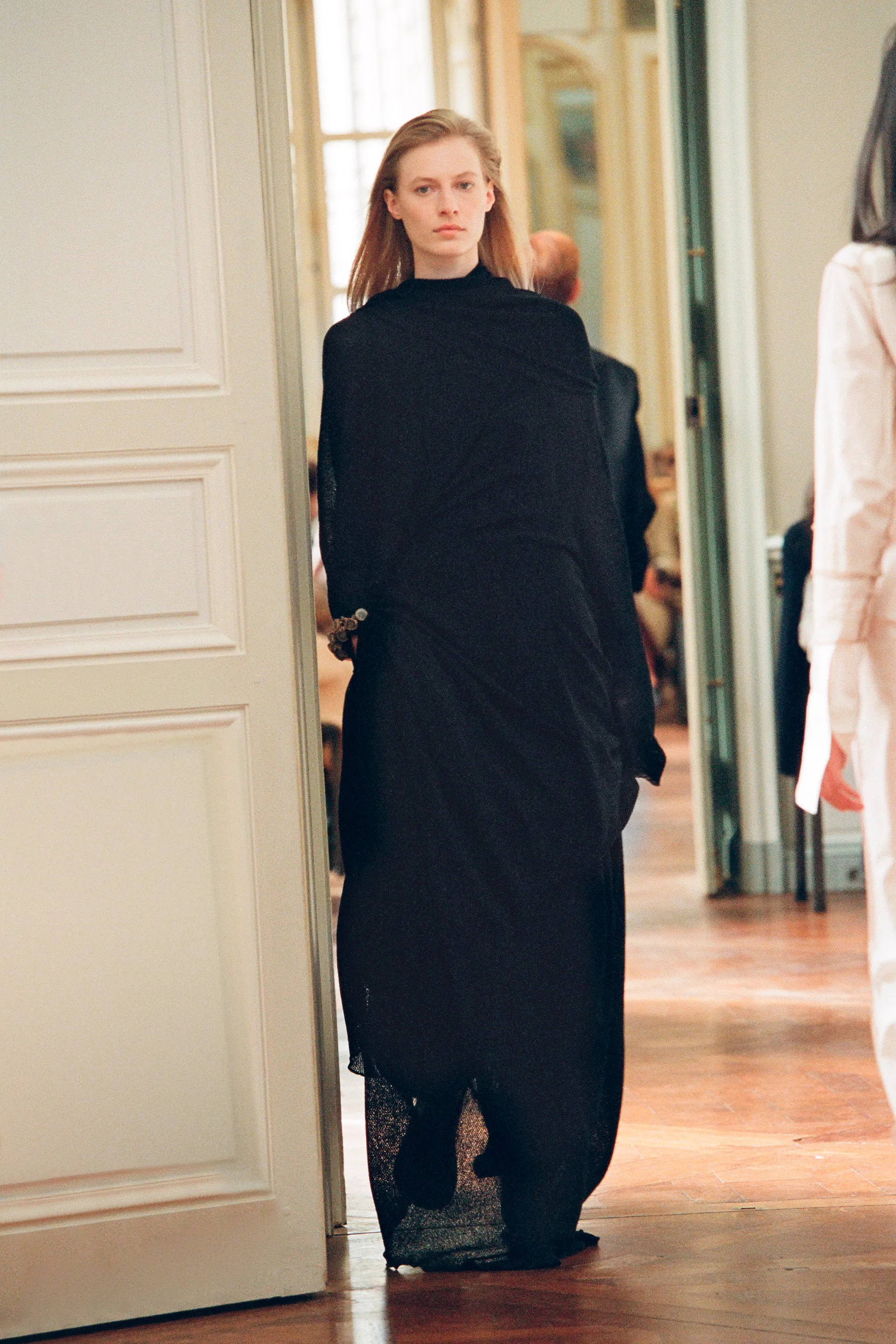 00016-the-row-pre-fall-2023-credit-brand