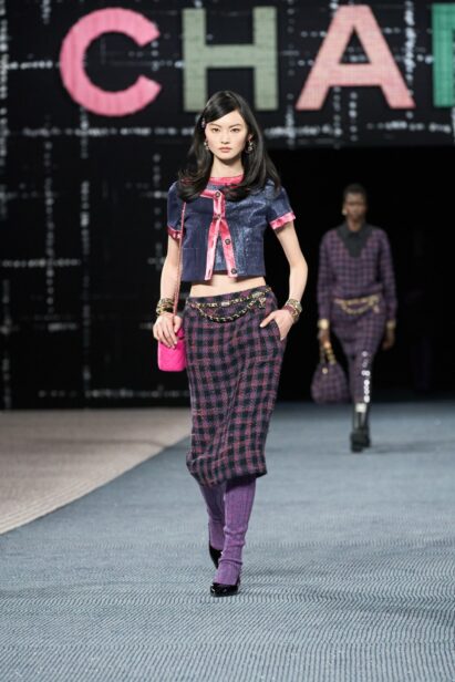 00017-chanel-fall-2022-ready-to-wear-paris-credit-gorunway-1.jpeg