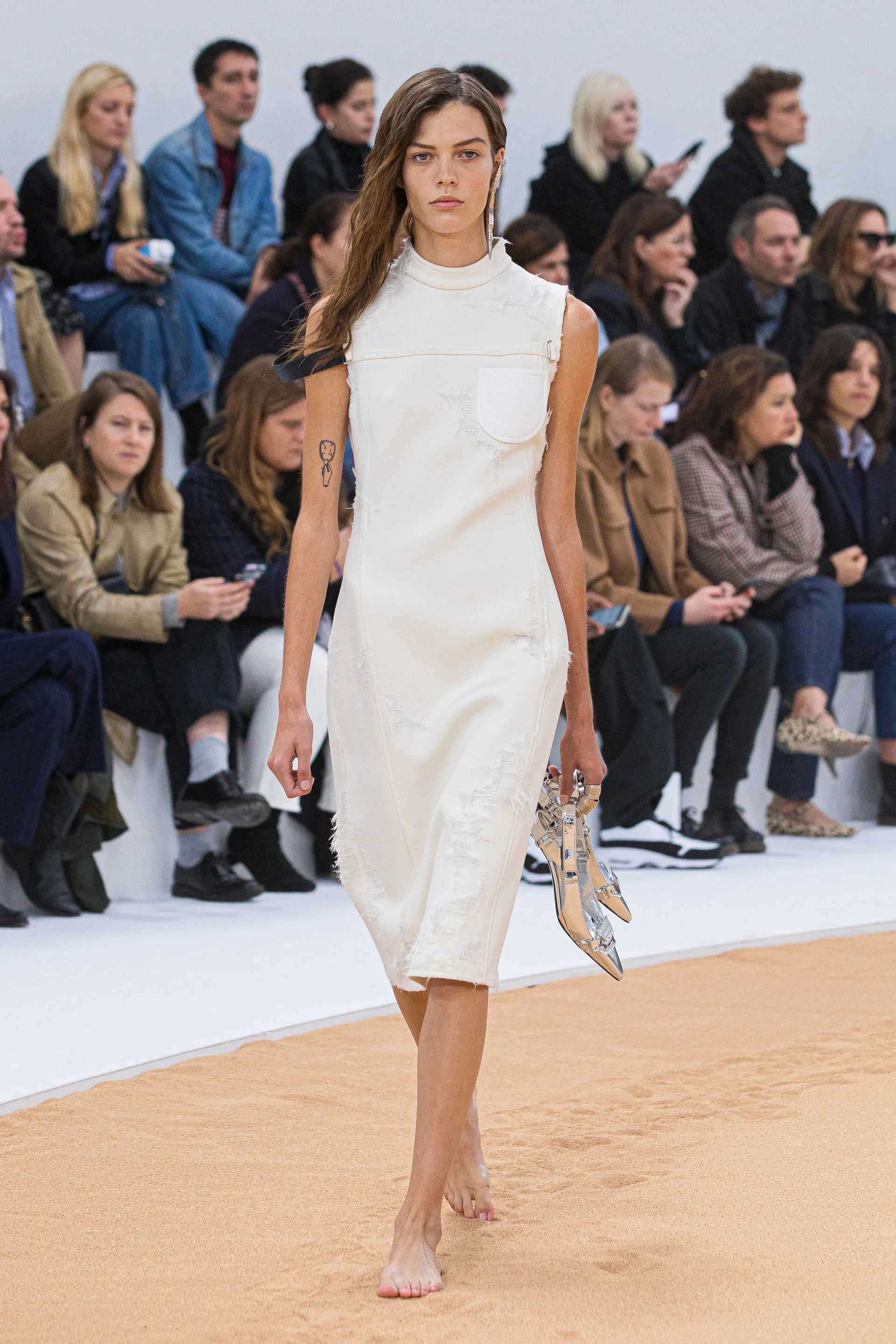 00017-courreges-spring-2023-ready-to-wear-credit-brand