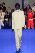 00017-off-white-spring-2023-ready-to-wear-credit-gorunway
