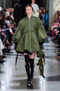 00017-simone-rocha-spring-2023-ready-to-wear-credit-gorunway