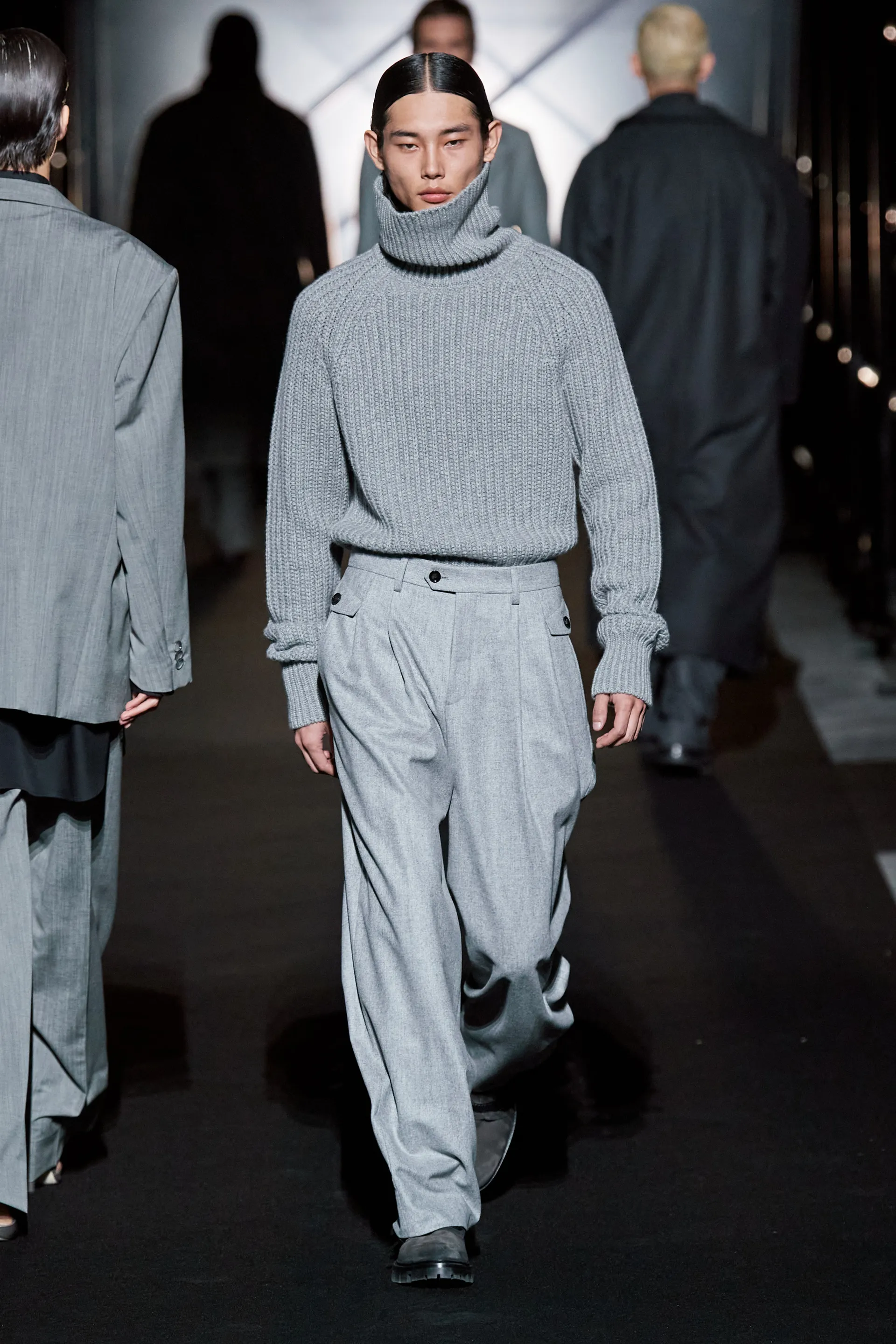 00018-boss-fall-2022-ready-to-wear-credit-gorunway