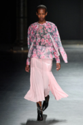 00018-christopher-kane-spring-2023-ready-to-wear-credit-gorunway