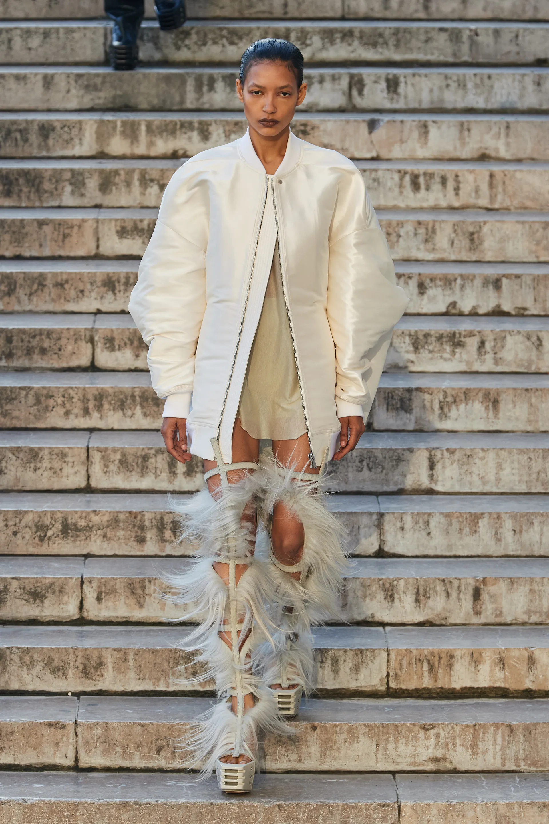 00018-rick-owens-spring-2023-ready-to-wear-credit-gorunway