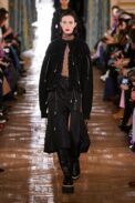 00018-sacai-fall-2022-ready-to-wear-paris-credit-gorunway-1.jpg