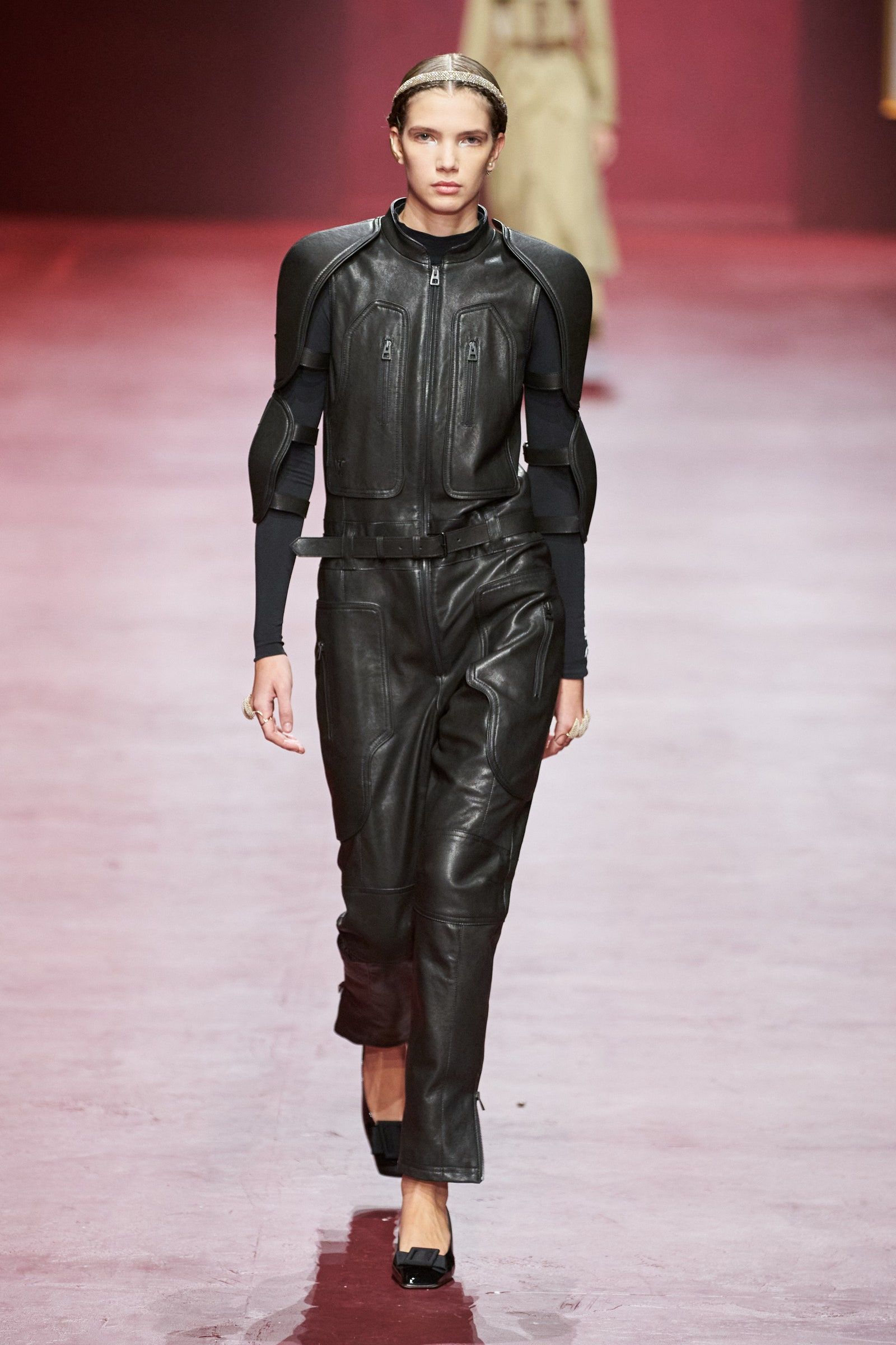 00019-christian-dior-fall-2022-ready-to-wear-paris-credit-gorunway-1.jpeg