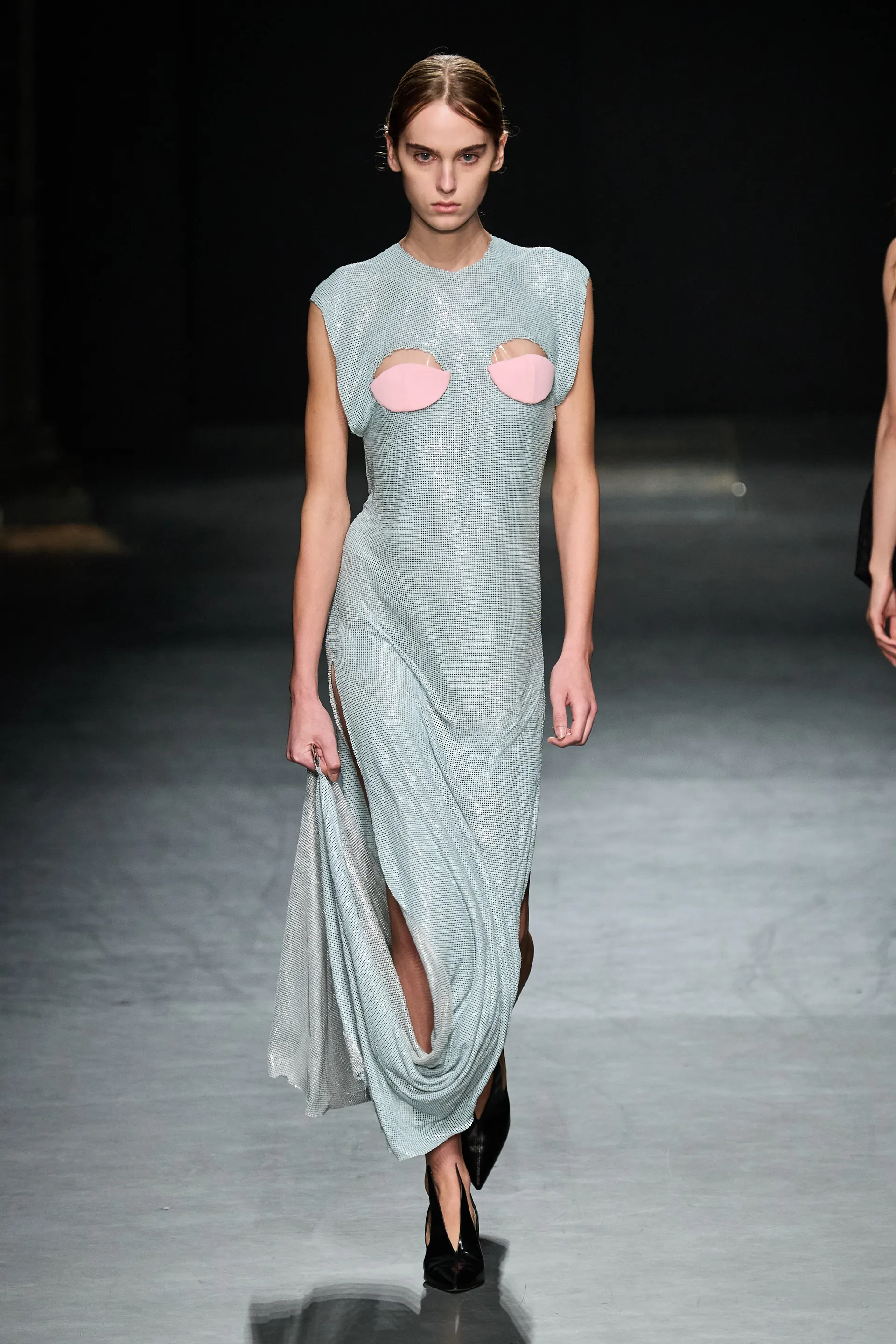 00019-christopher-kane-spring-2023-ready-to-wear-credit-gorunway