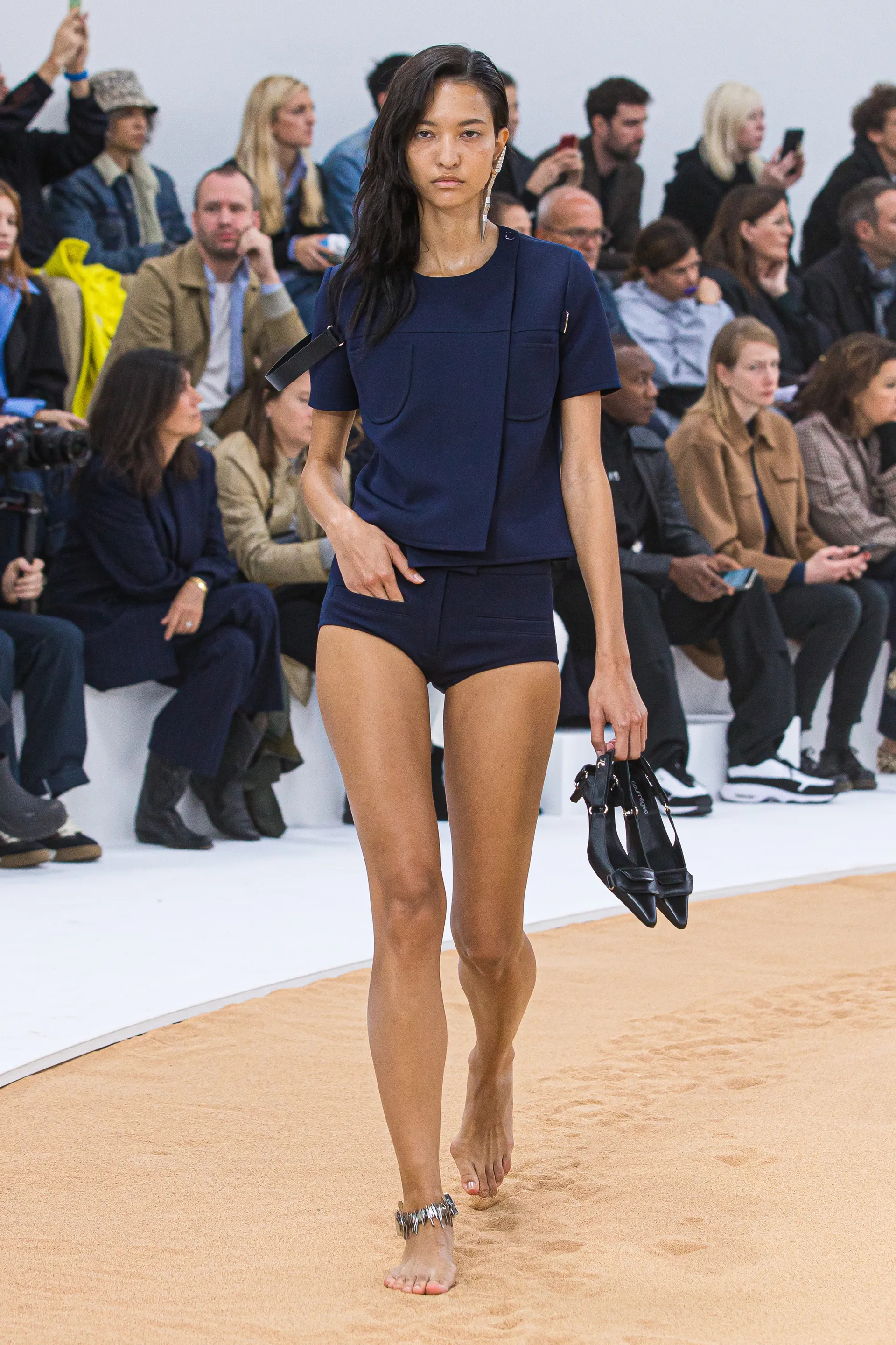 00019-courreges-spring-2023-ready-to-wear-credit-brand