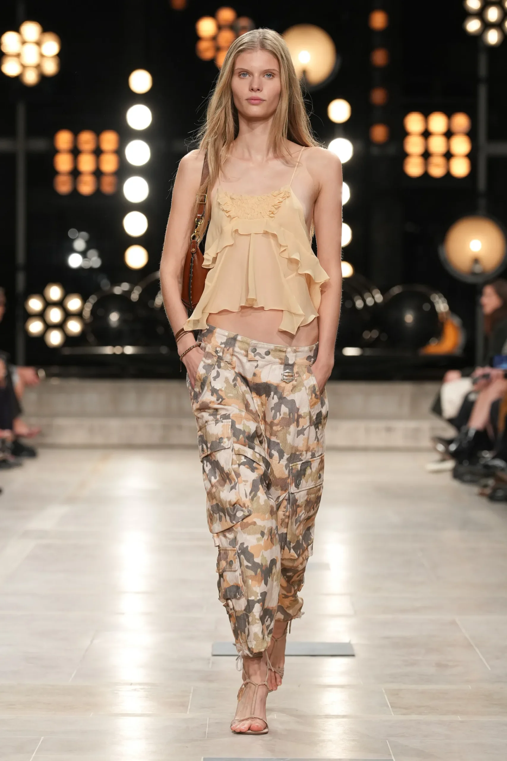 00019-isabel-marant-spring-2023-ready-to-wear-credit-gorunway