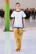 00019-loewe-spring-2023-ready-to-wear-credit-gorunway