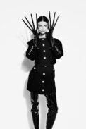 00019-schiaparelli-fall-2022-ready-to-wear-paris-credit-brand-3.jpeg