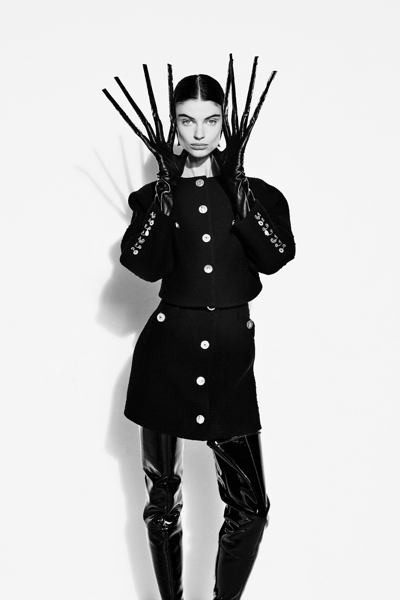 00019-schiaparelli-fall-2022-ready-to-wear-paris-credit-brand-3.jpeg