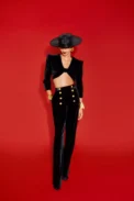 00019-schiaparelli-spring-2023-ready-to-wear-credit-brand