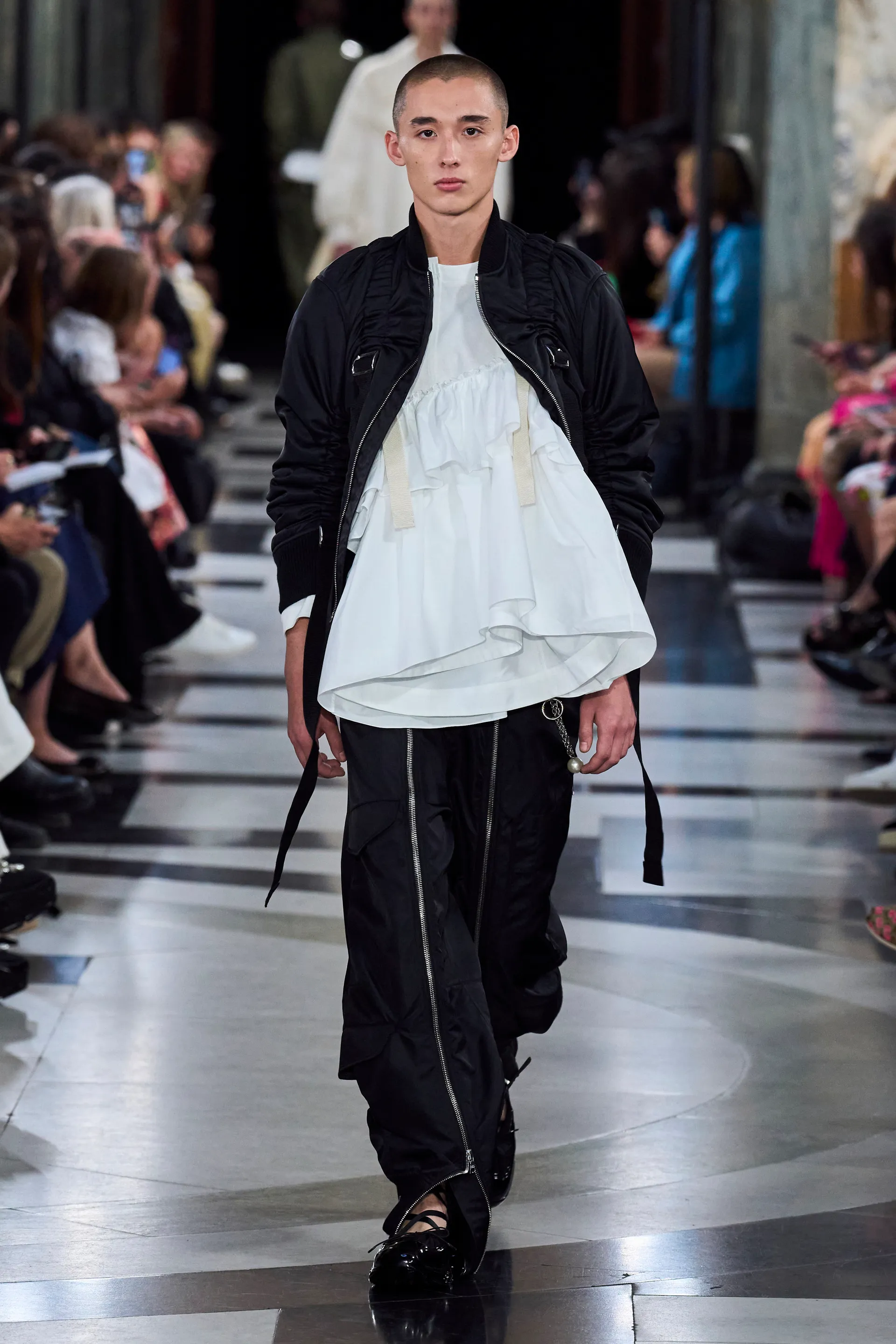 00019-simone-rocha-spring-2023-ready-to-wear-credit-gorunway