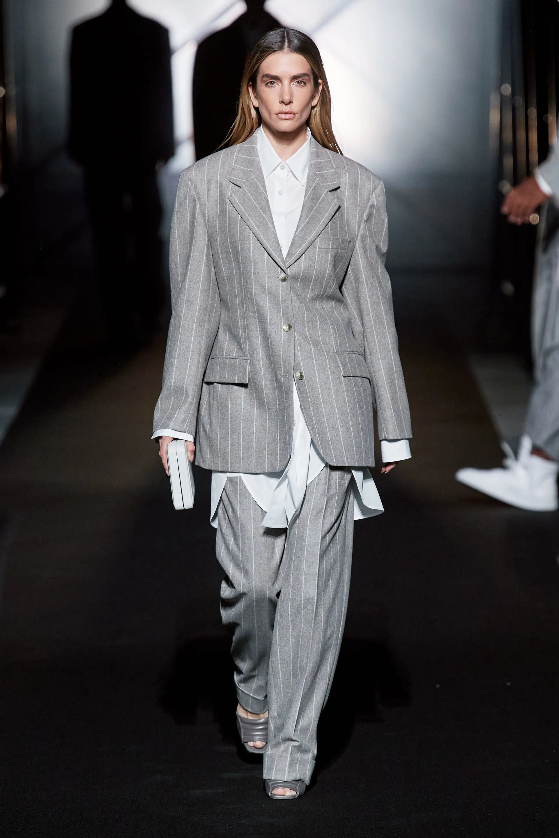00020-boss-fall-2022-ready-to-wear-credit-gorunway