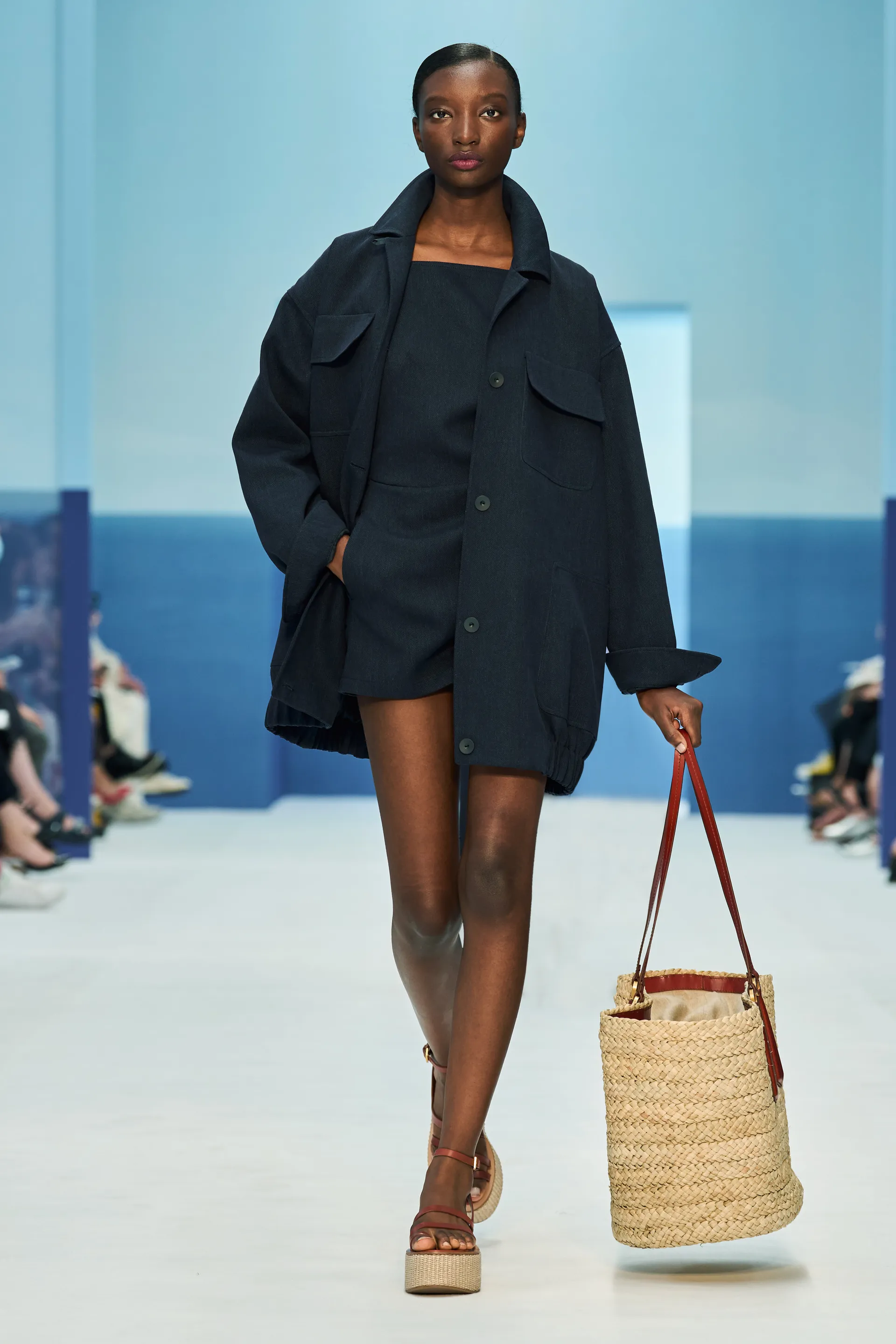 00020-max-mara-spring-2023-ready-to-wear-credit-gorunway