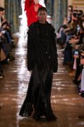 00020-sacai-fall-2022-ready-to-wear-paris-credit-gorunway-1.jpg