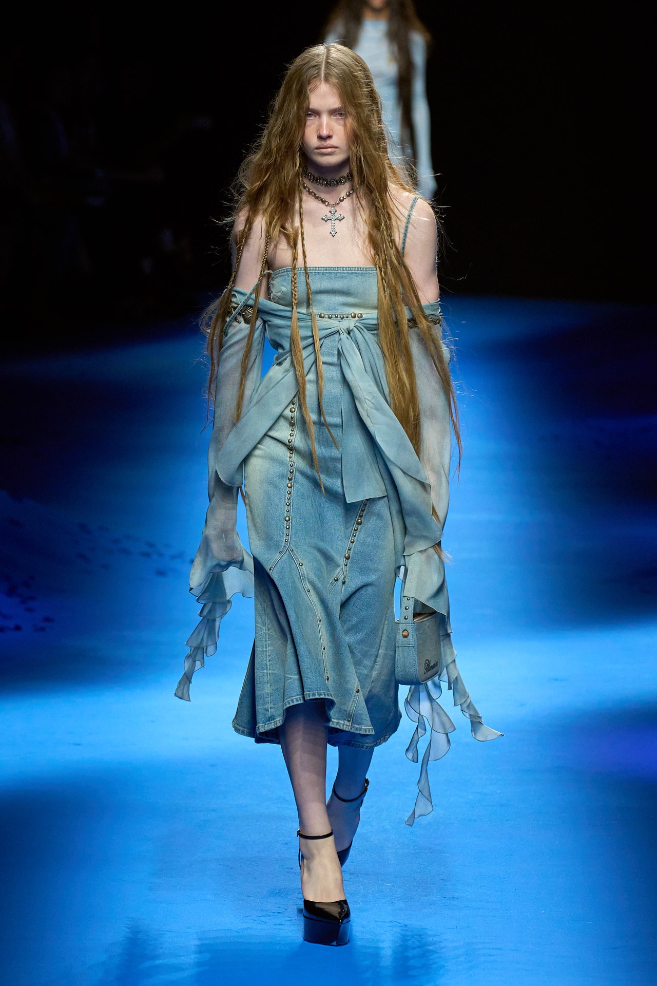 00021-blumarine-spring-2023-ready-to-wear-credit-gorunway